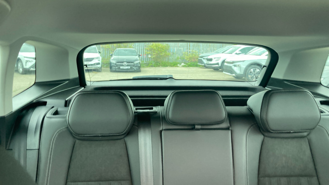 Skoda Karoq 1.5 TSI SE L Edition 5dr DSG Petrol Estate - Image 16